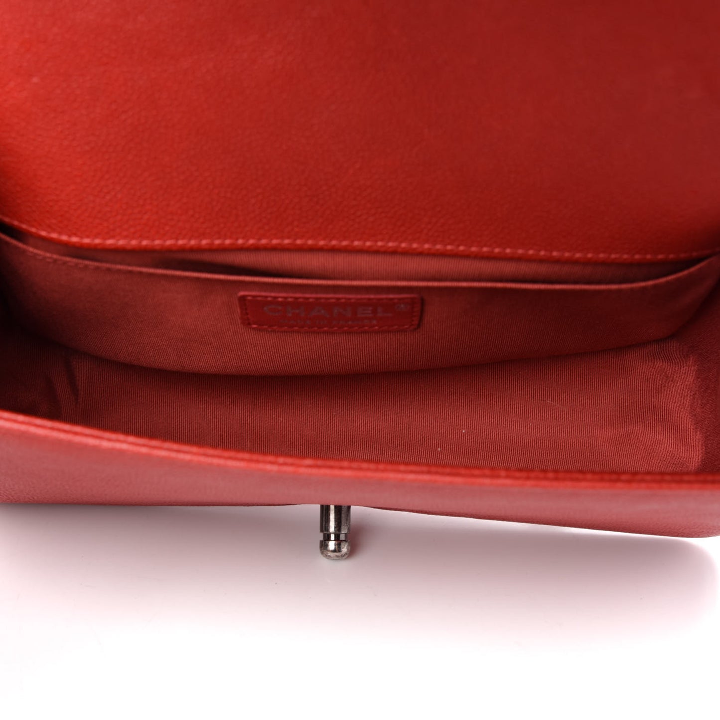 Caviar Quilted Medium Boy Flap Red