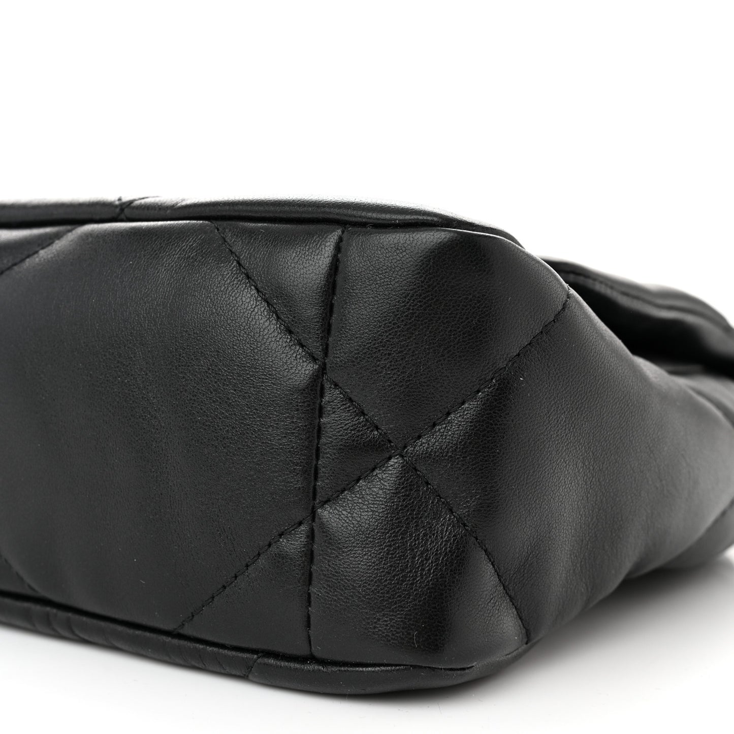 Lambskin Quilted Medium Chanel 19 Flap Black