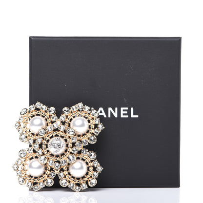 Chanel Pearl Crystal CC-Casino Brooch Gold 7 of 7