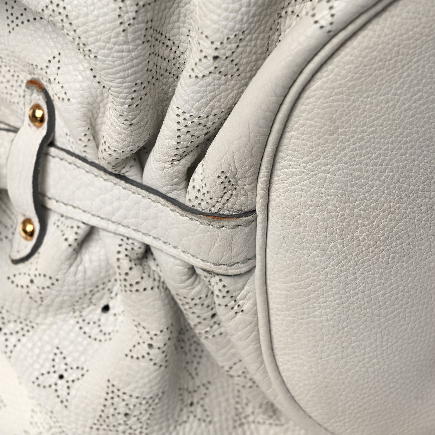 Louis Vuitton Mahina XL White 12 of 15