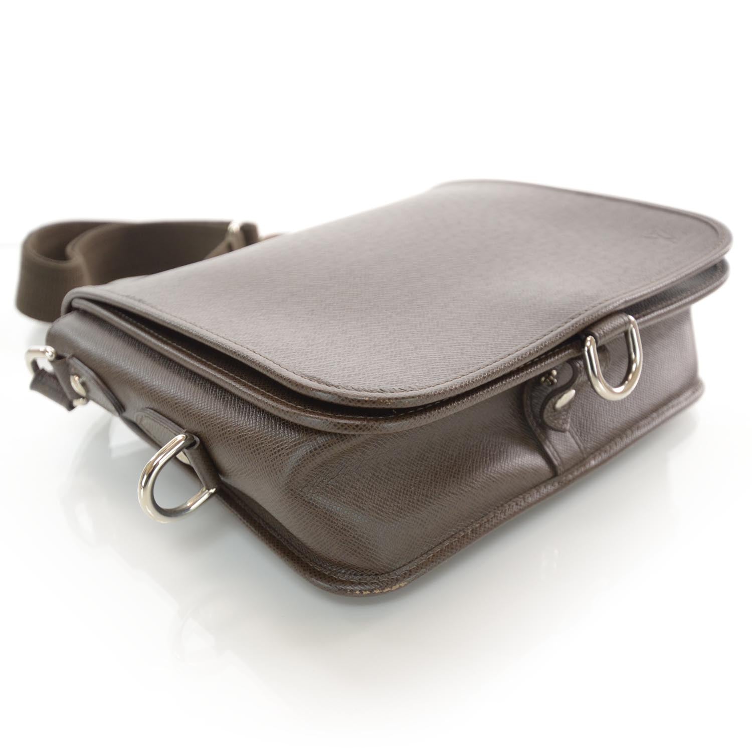 Louis Vuitton Taiga Andrei Grizzli 4 of 9