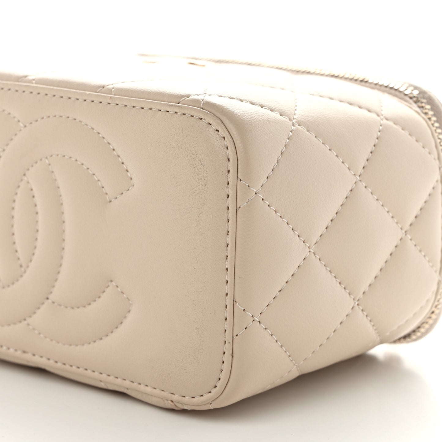 Lambskin Quilted Small Top Handle Vanity Case With Chain Ecru Dark Beige