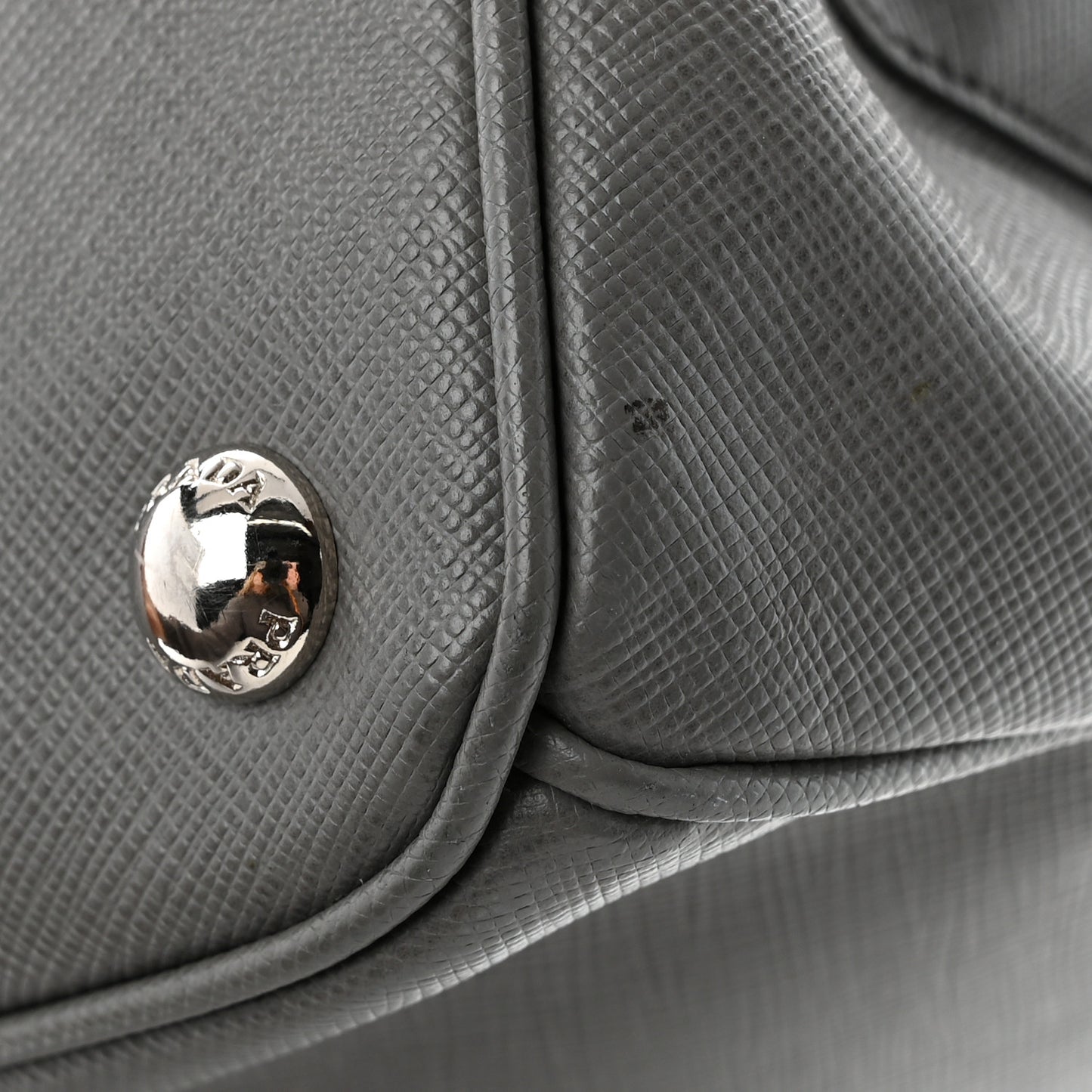 Saffiano Lux Medium Galleria Double Zip Tote Grey