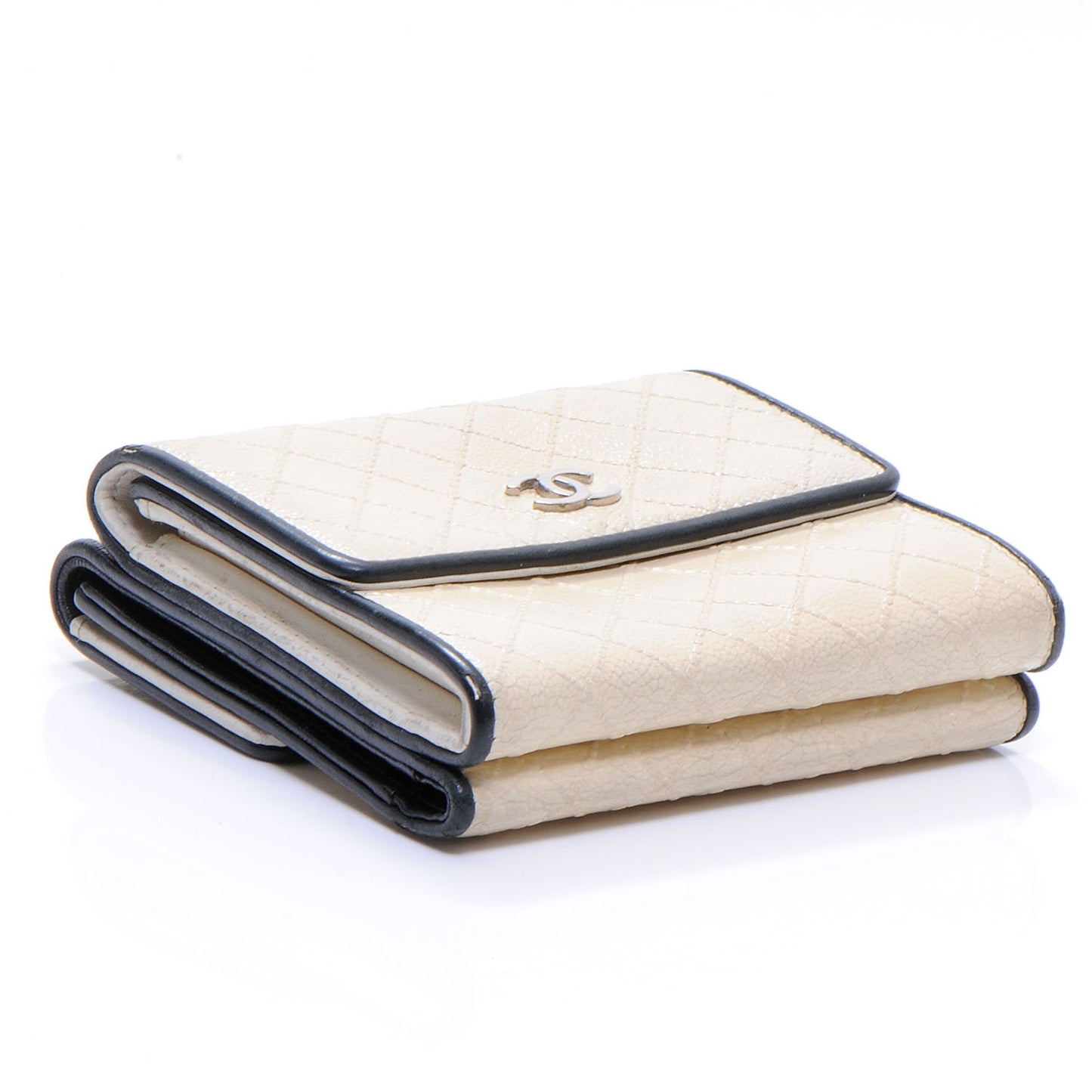 Diamond Stitch CC Compact Wallet Ivory