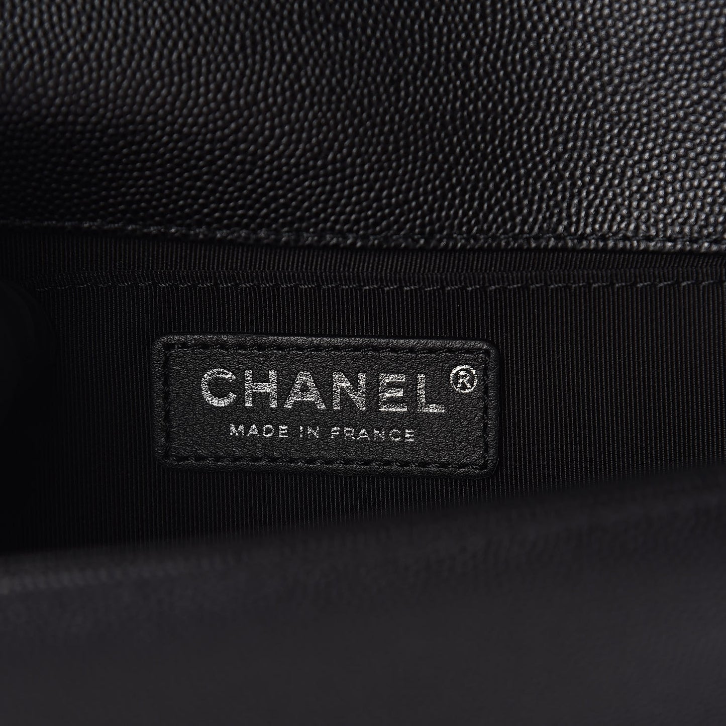 Caviar Quilted Medium Boy Flap Black