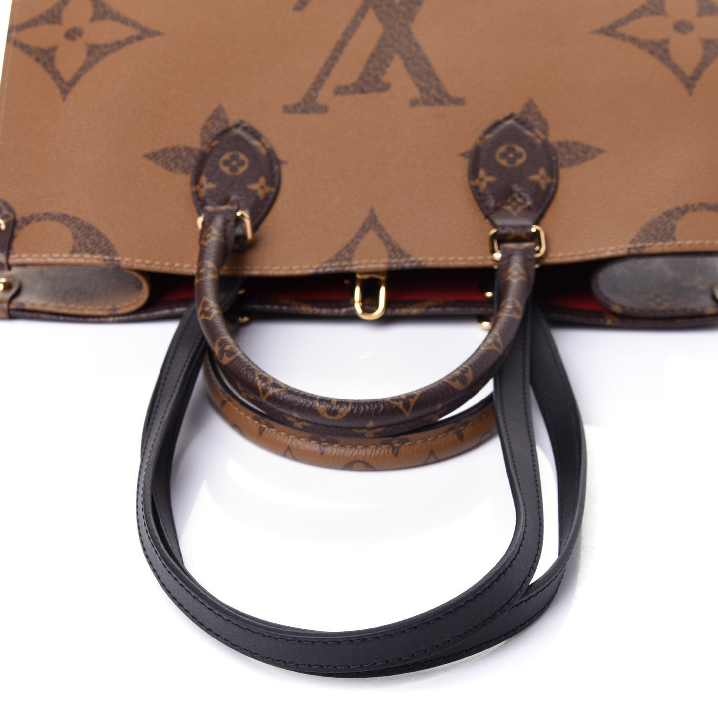 Reverse Monogram Giant Onthego MM