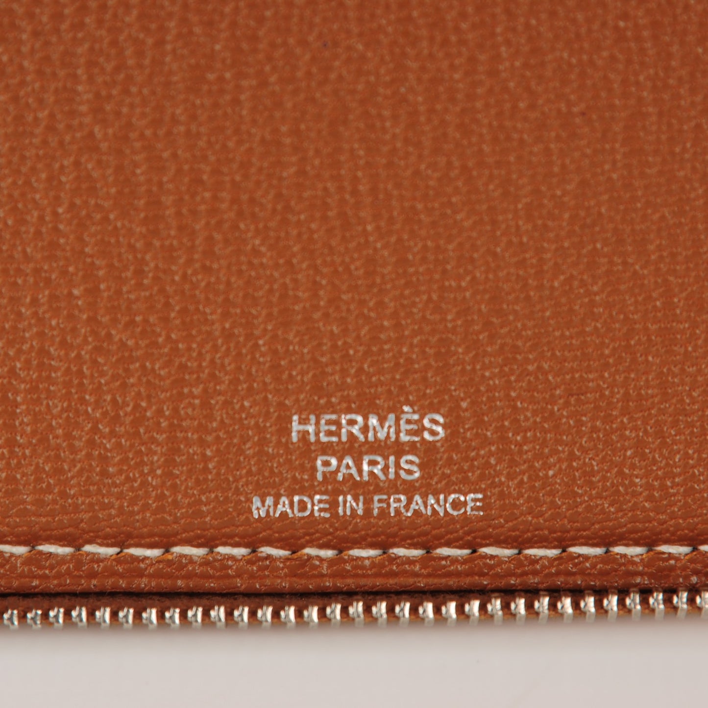 Taurillon Clemence Globe Trotter Zip Agenda GM Gold