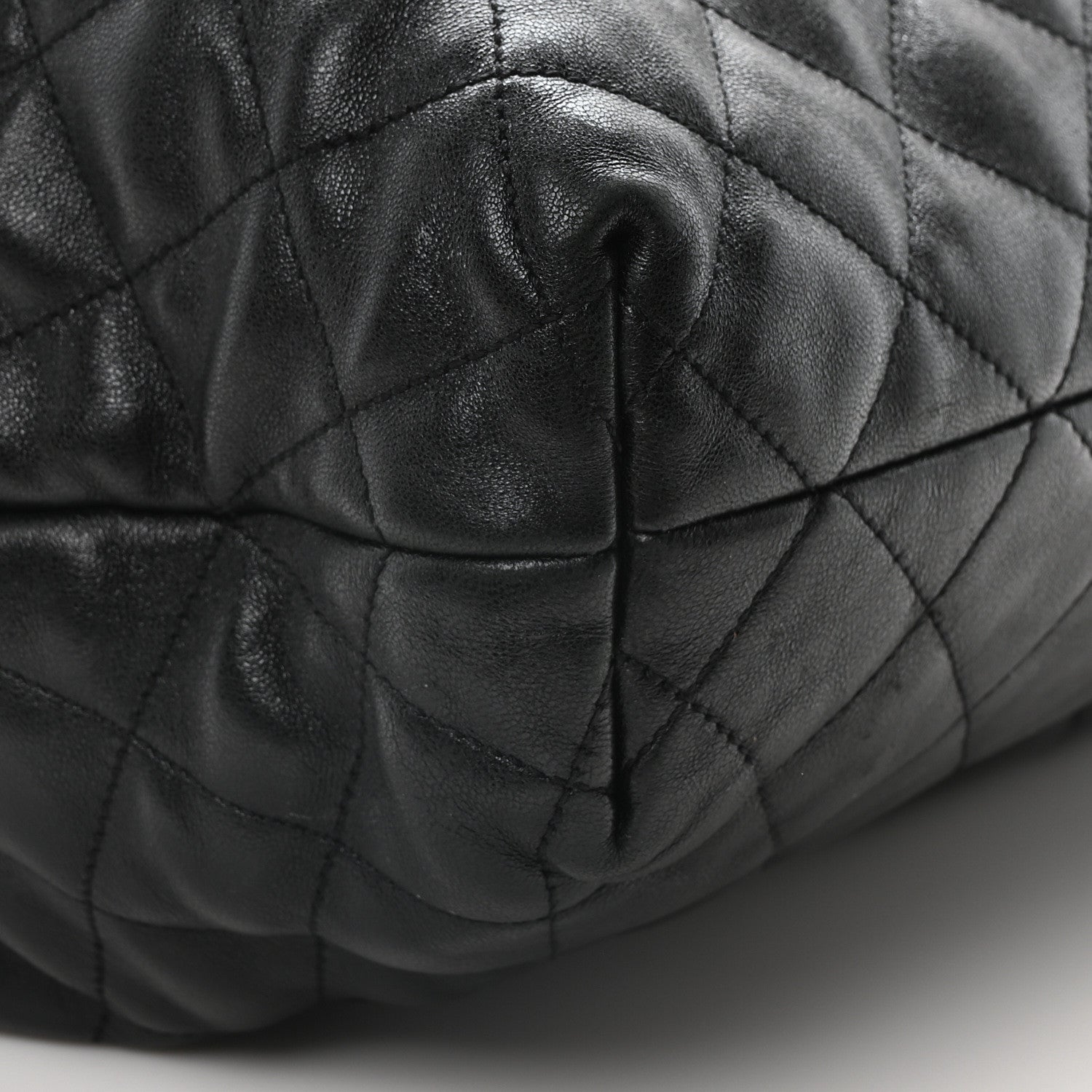 Saint Laurent Lambskin Quilted Maxi Icare Shopping Tote Black 9 of 10