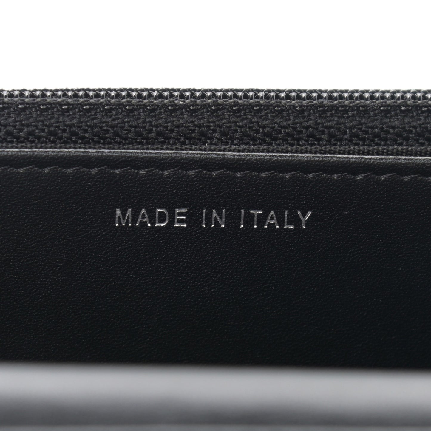 Calfskin Chain 20s Signe Wallet on Chain WOC Black