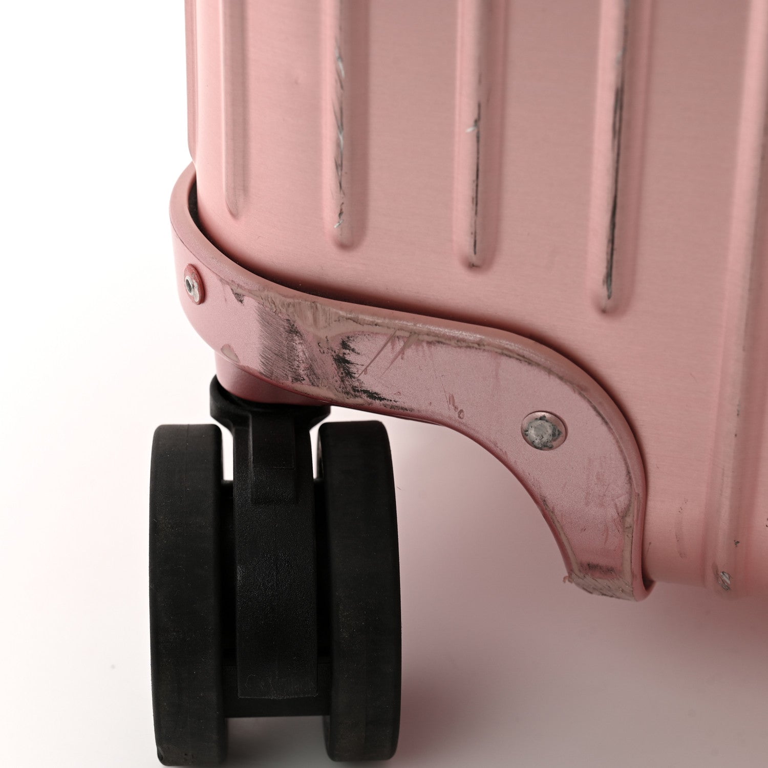 Rimowa Aluminum Original Check-In M Quartz Pink 1576491 – FASHIONPHILE