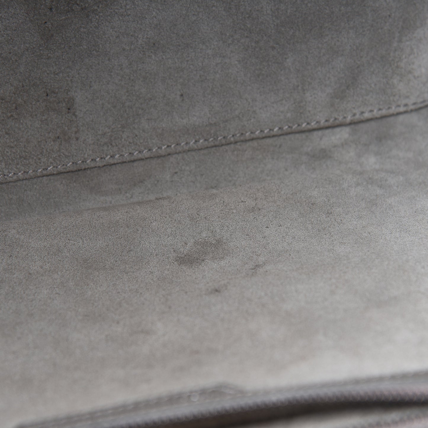 Drummed Calfskin Mini Luggage Souris
