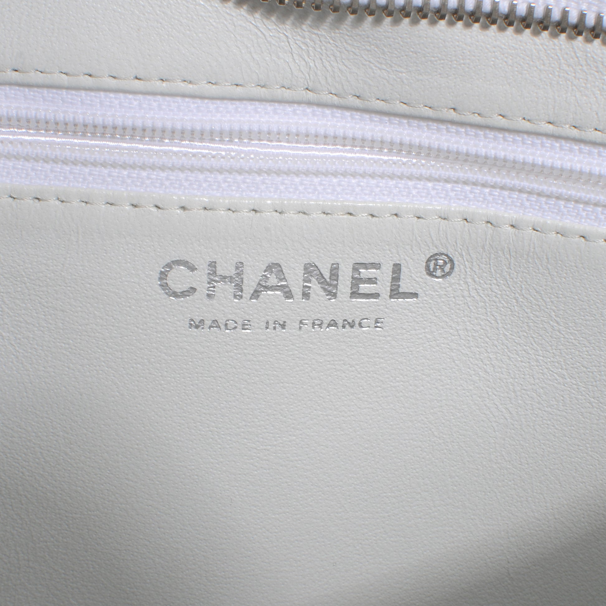 Chanel Caviar Medallion Tote White 6 of 8