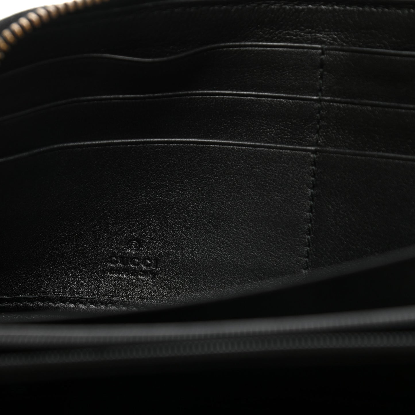 Calfskin Matelasse GG Marmont Zip Around Wallet Black White