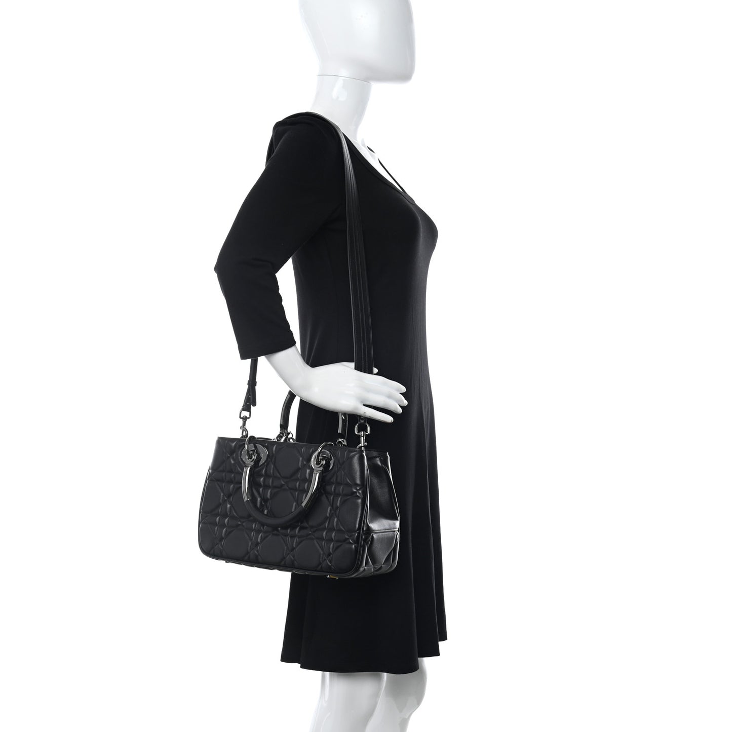 Calfskin Cannage Medium The Lady 95.22 Black