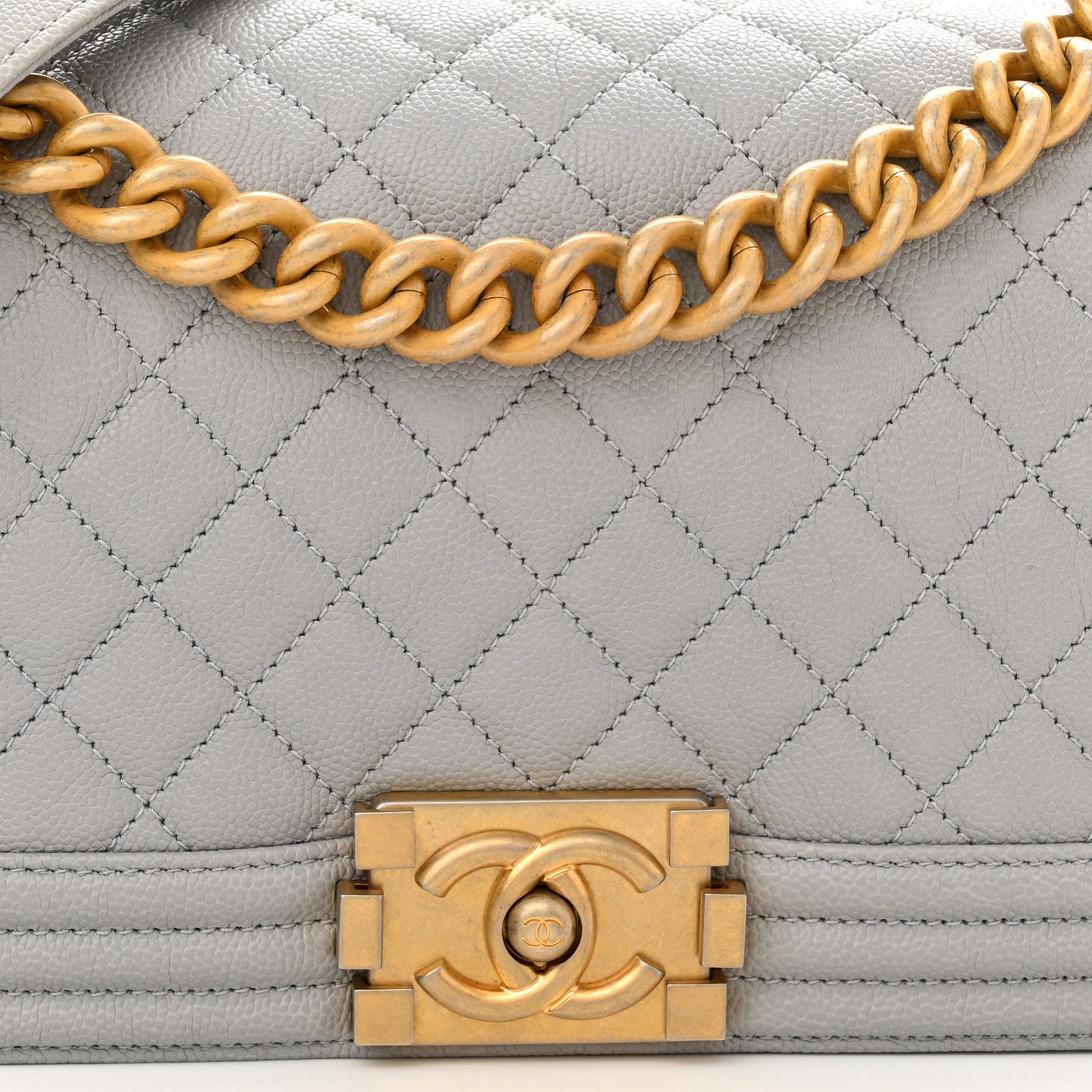 Caviar Quilted Medium Boy Flap Light Grey