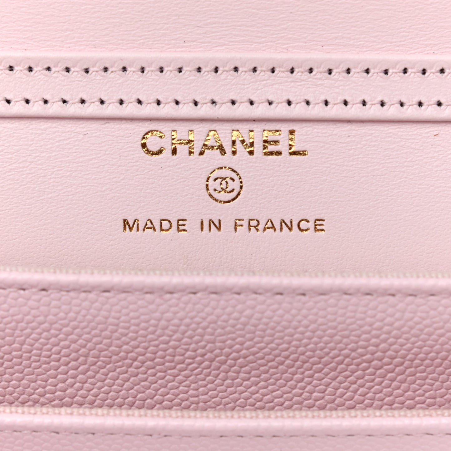 Caviar Quilted Wallet On Chain WOC Light Pink