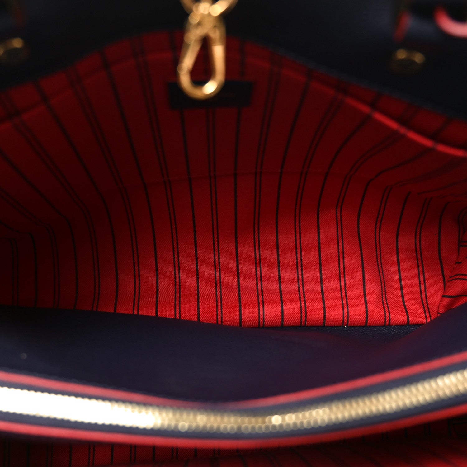 Louis Vuitton Empreinte Montaigne MM Marine Rouge 5 of 9