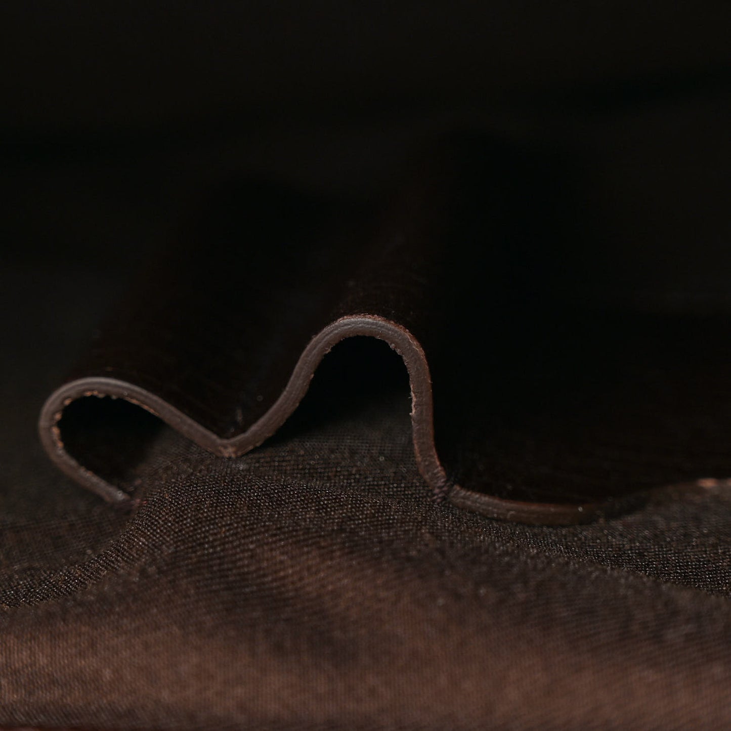 GG Plus Monogram tote dark brown
Piston Lock Tote Dark Brown