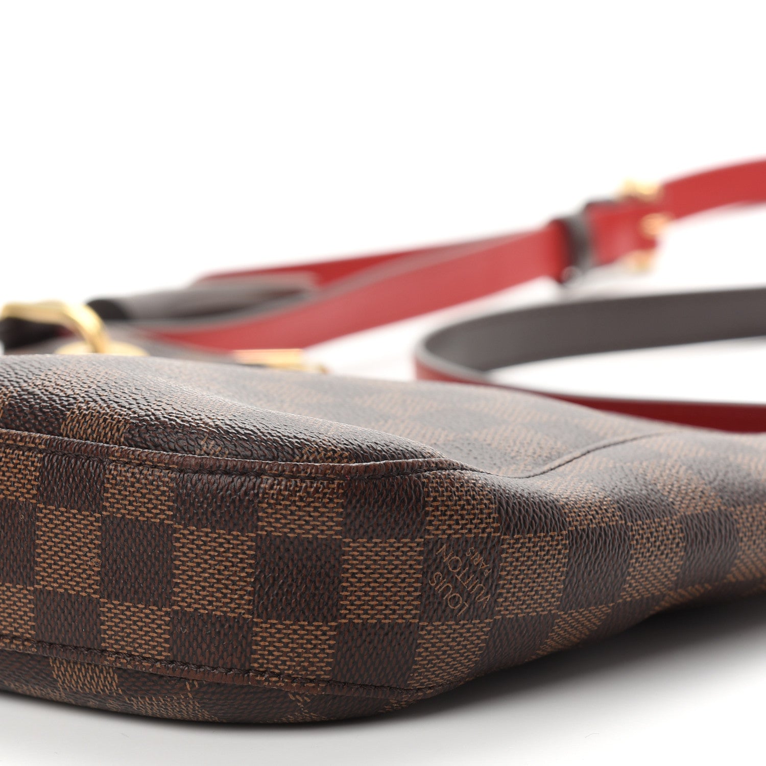 Louis Vuitton Damier Ebene South Bank Besace 10 of 11