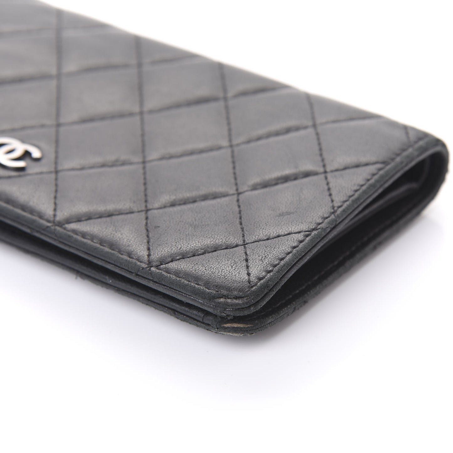 Lambskin Quilted Yen Wallet Black
