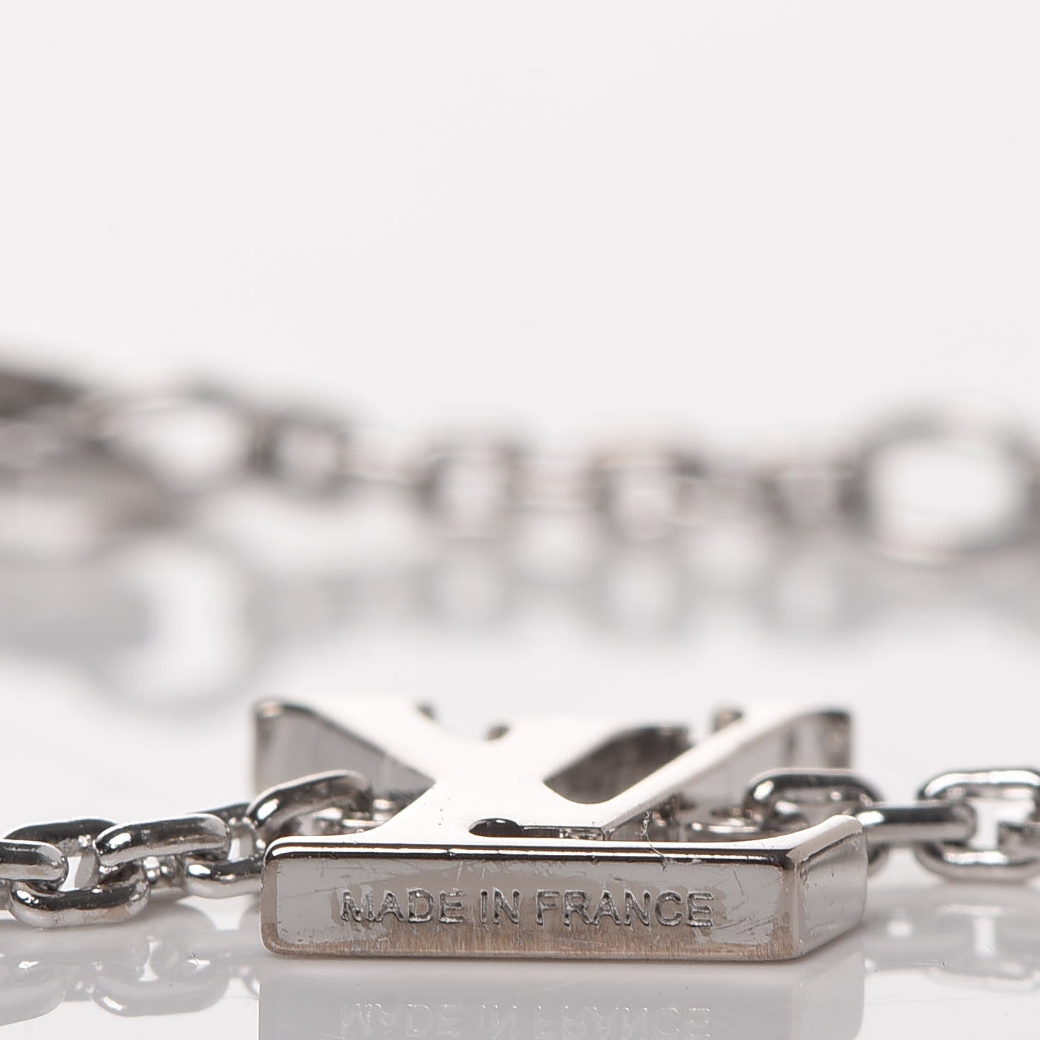 Louis Vuitton 18K White Gold Diamond Idylle Blossom LV Bracelet 4 of 6