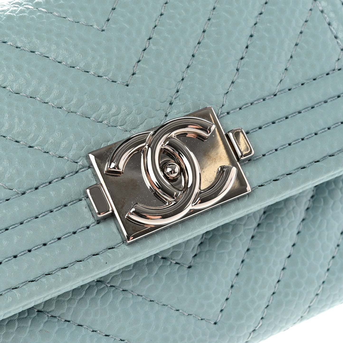 Caviar Chevron Quilted Boy Card Holder Light Blue