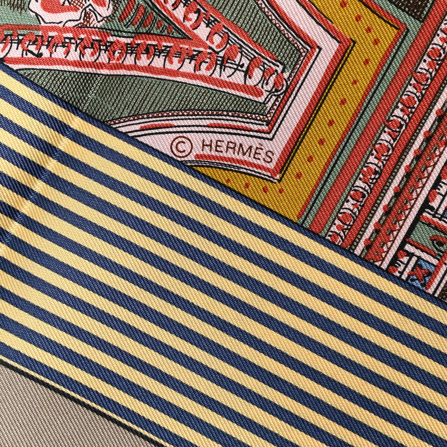 Silk Twill Grande Theatre Nouveau Scarf 90 Bleu Jean Vert Moutarde