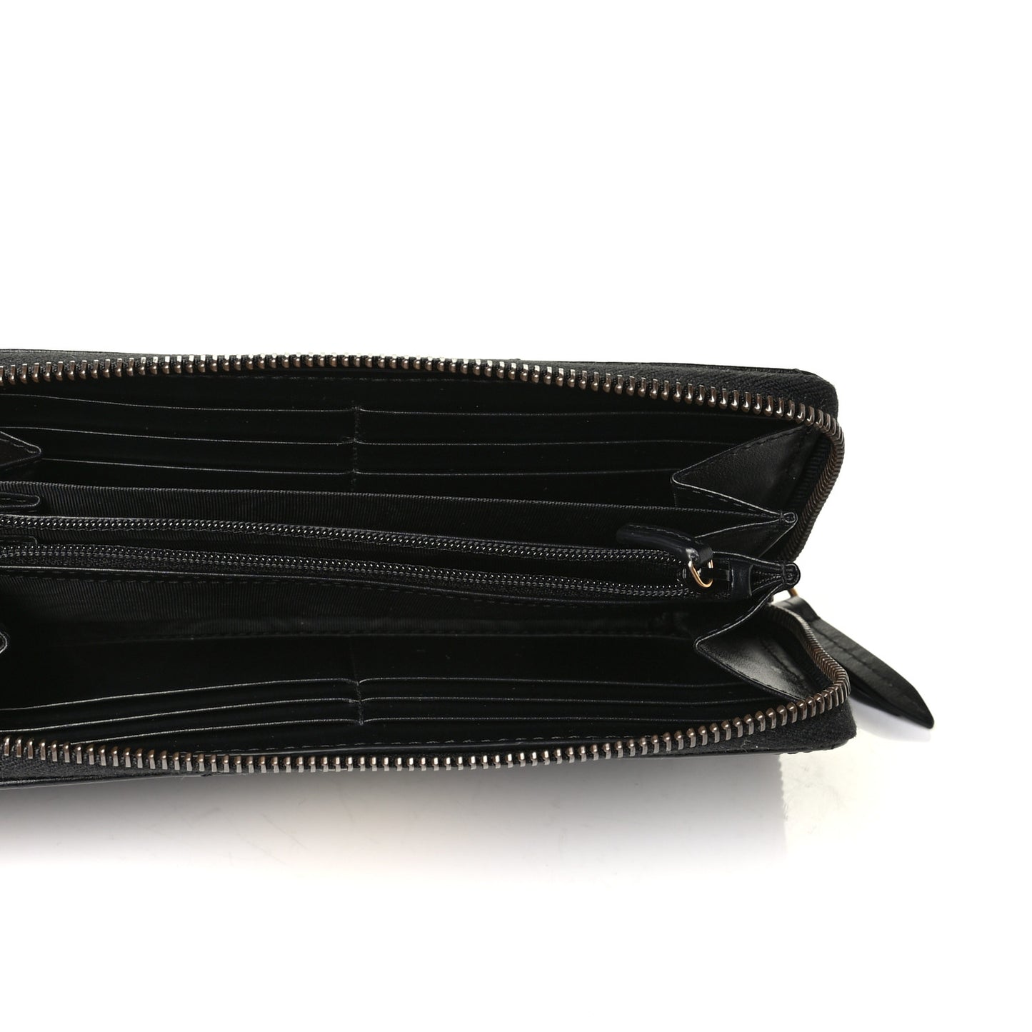Calfskin Matelasse GG Marmont Zip Around Wallet Black
