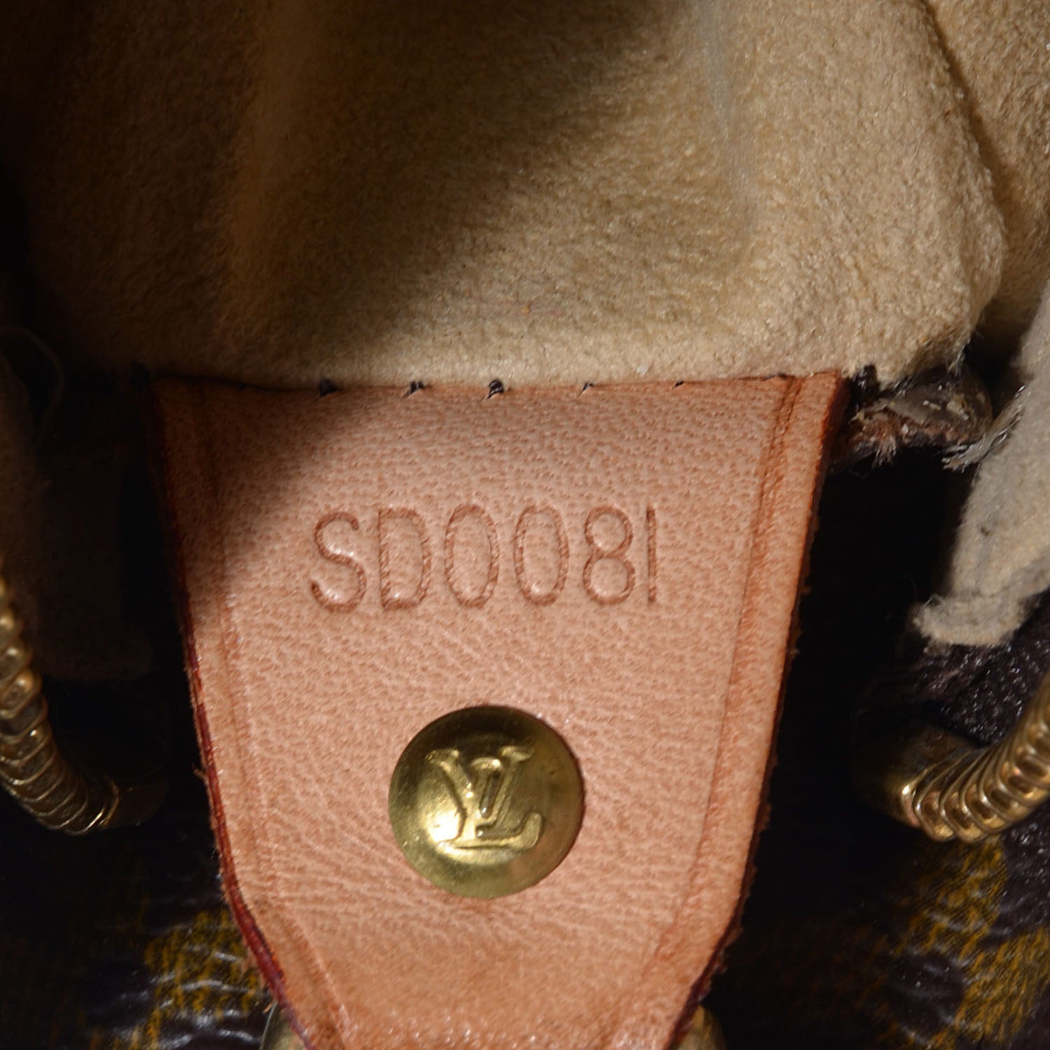 Louis Vuitton Monogram Looping GM 7 of 7