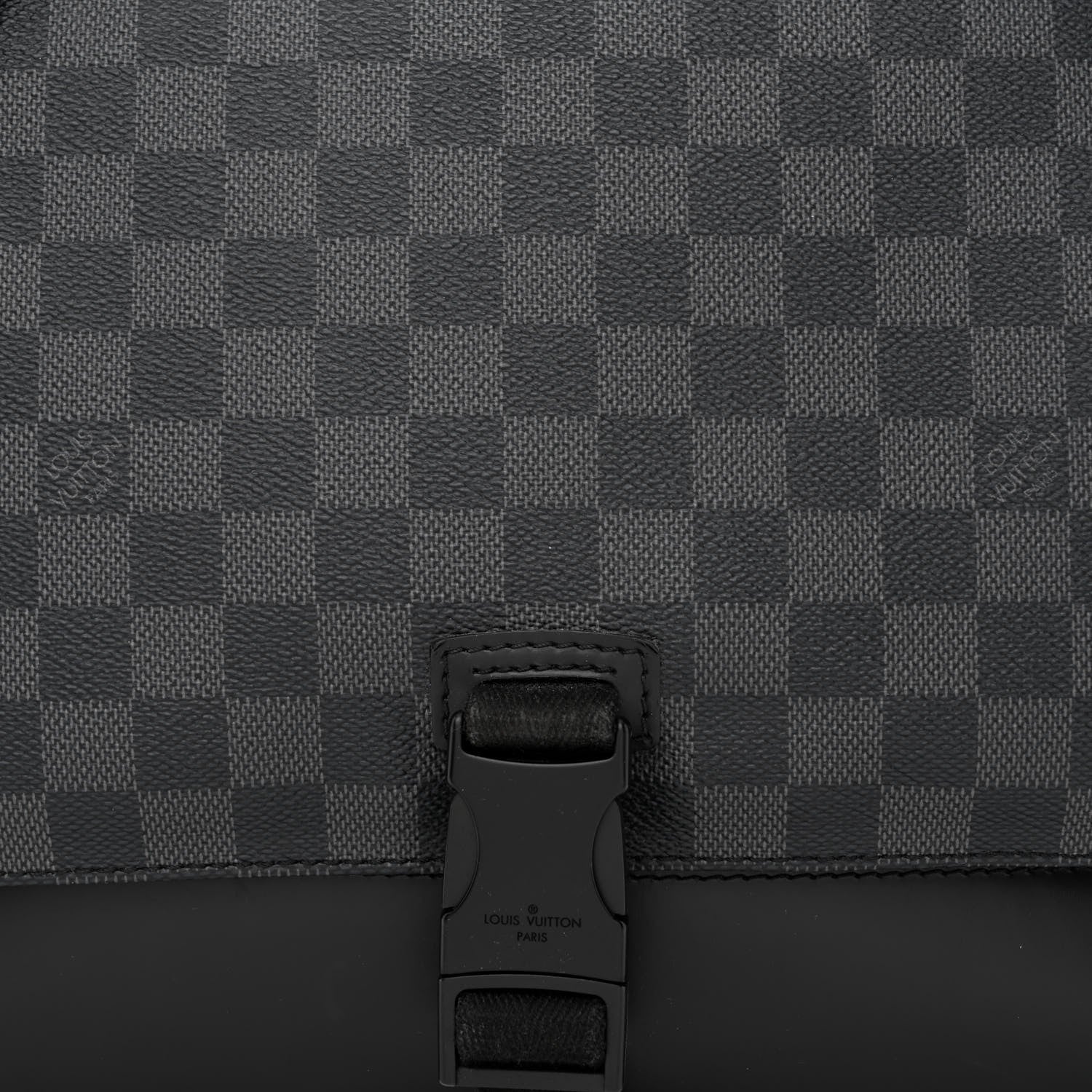 Louis Vuitton Damier Graphite Skyline Messenger MM 8 of 12
