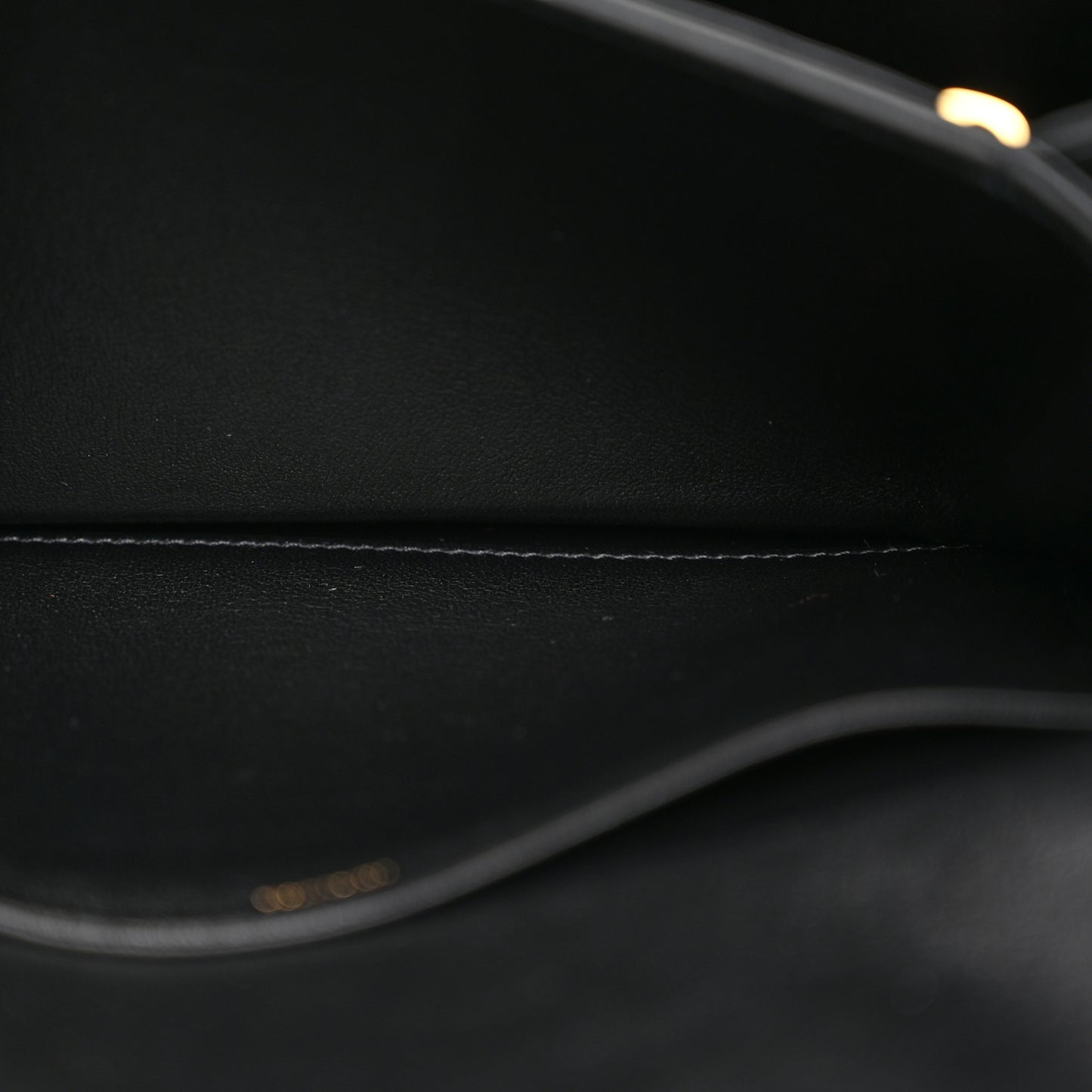 Shiny Calfskin Medium Triomphe Black