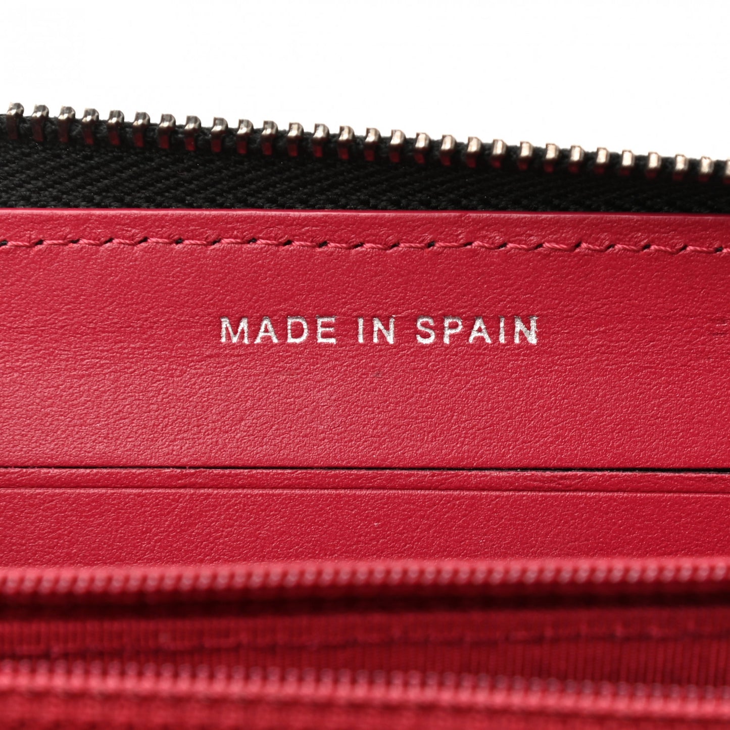 Aged Calfskin Quilted Small Gabrielle Zip Around Wallet Black