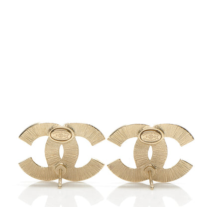 Chanel Pearl CC Earrings Gold Pearly White 3 of 5