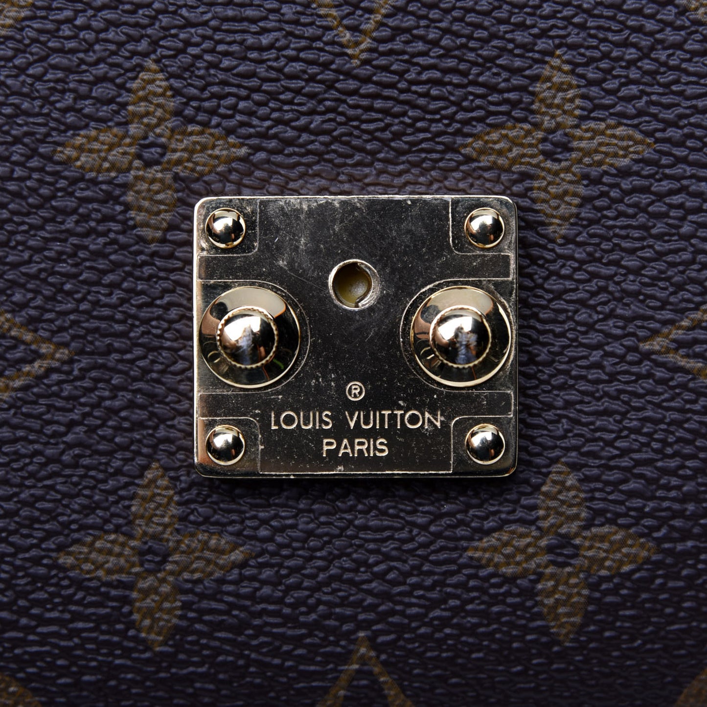 Reverse Monogram Pochette Metis