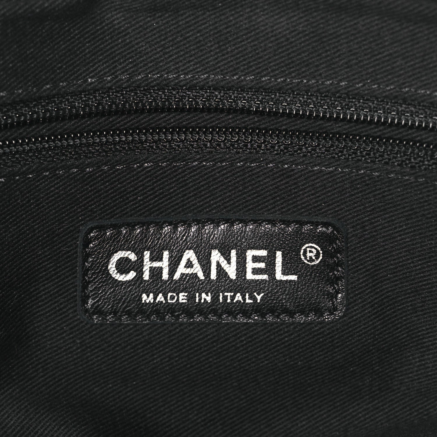 Chanel Iridescent Caviar Quilted Jumbo Easy Flap Grey 6 of 11