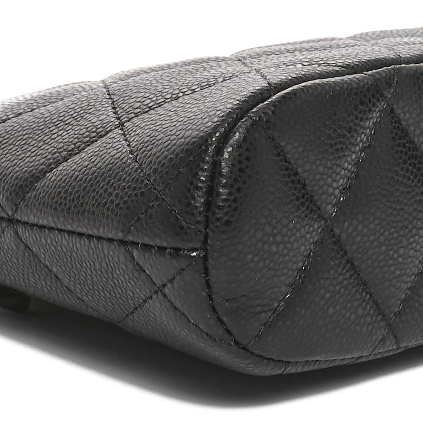 Caviar Quilted Classic Clutch With Chain Black