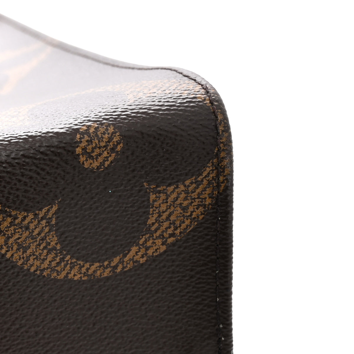 Reverse Monogram Giant Onthego MM
