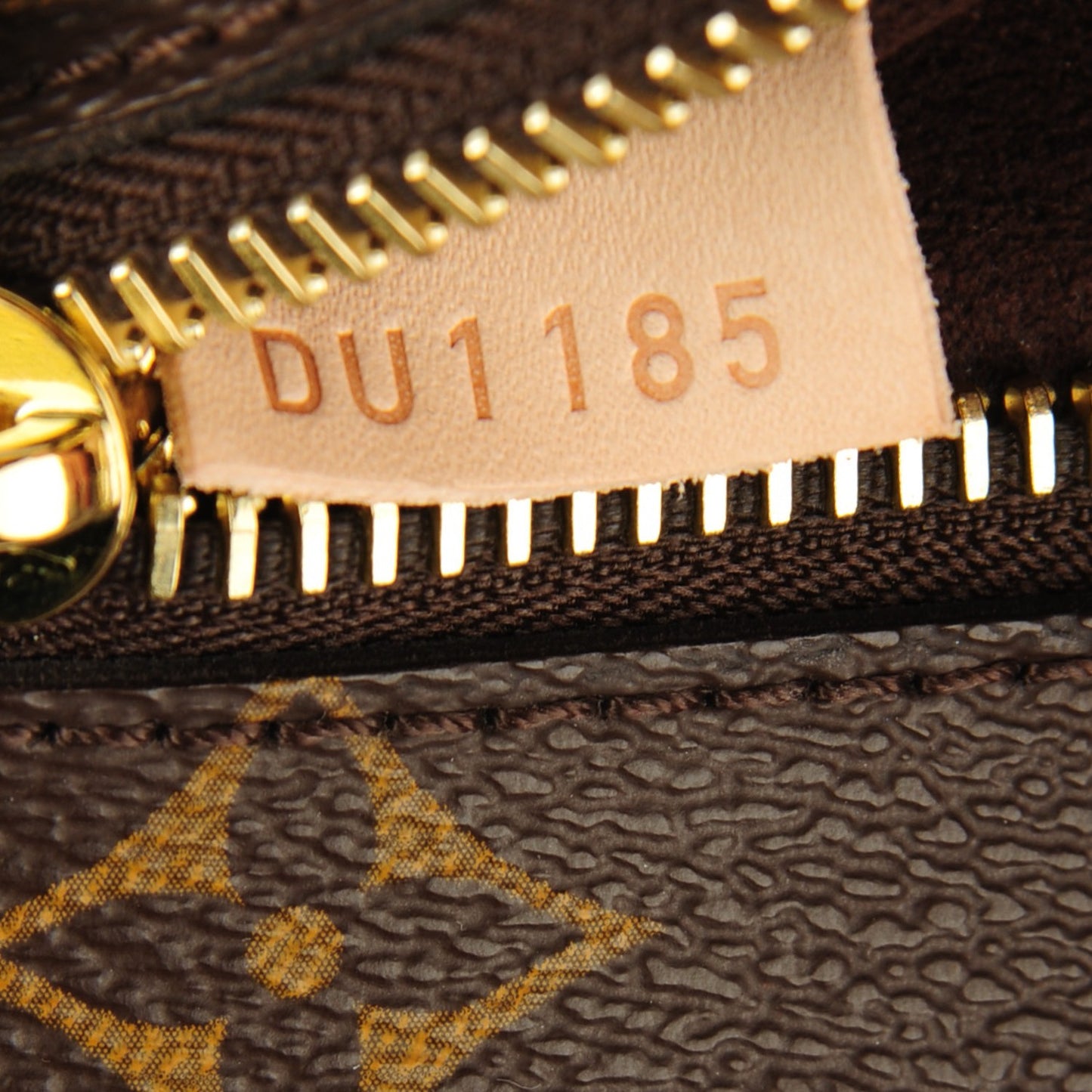 Monogram Pochette Metis