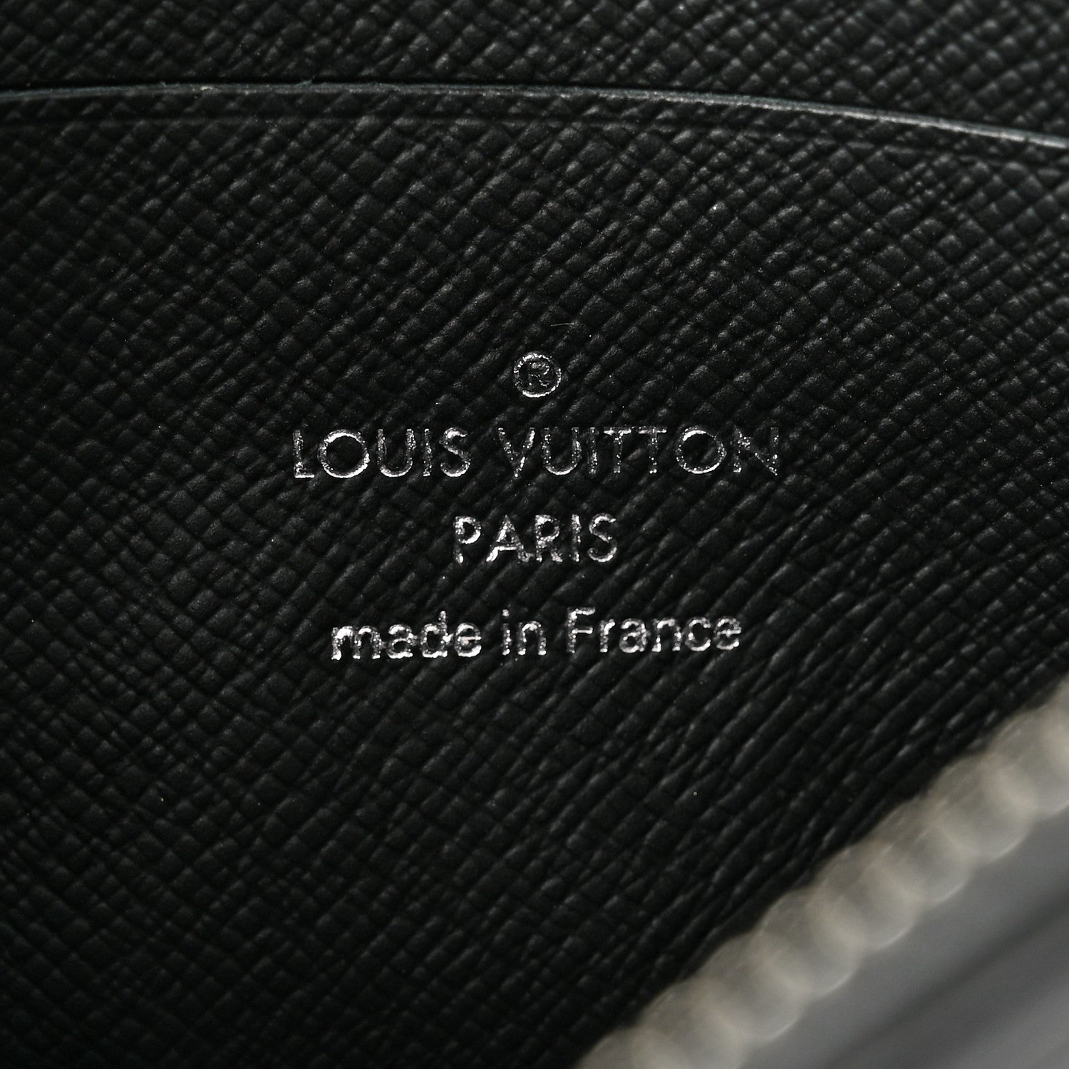 Louis Vuitton Monogram Eclipse Discovery Pochette 6 of 7