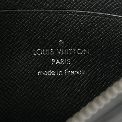 Louis Vuitton Monogram Eclipse Discovery Pochette 6 of 7