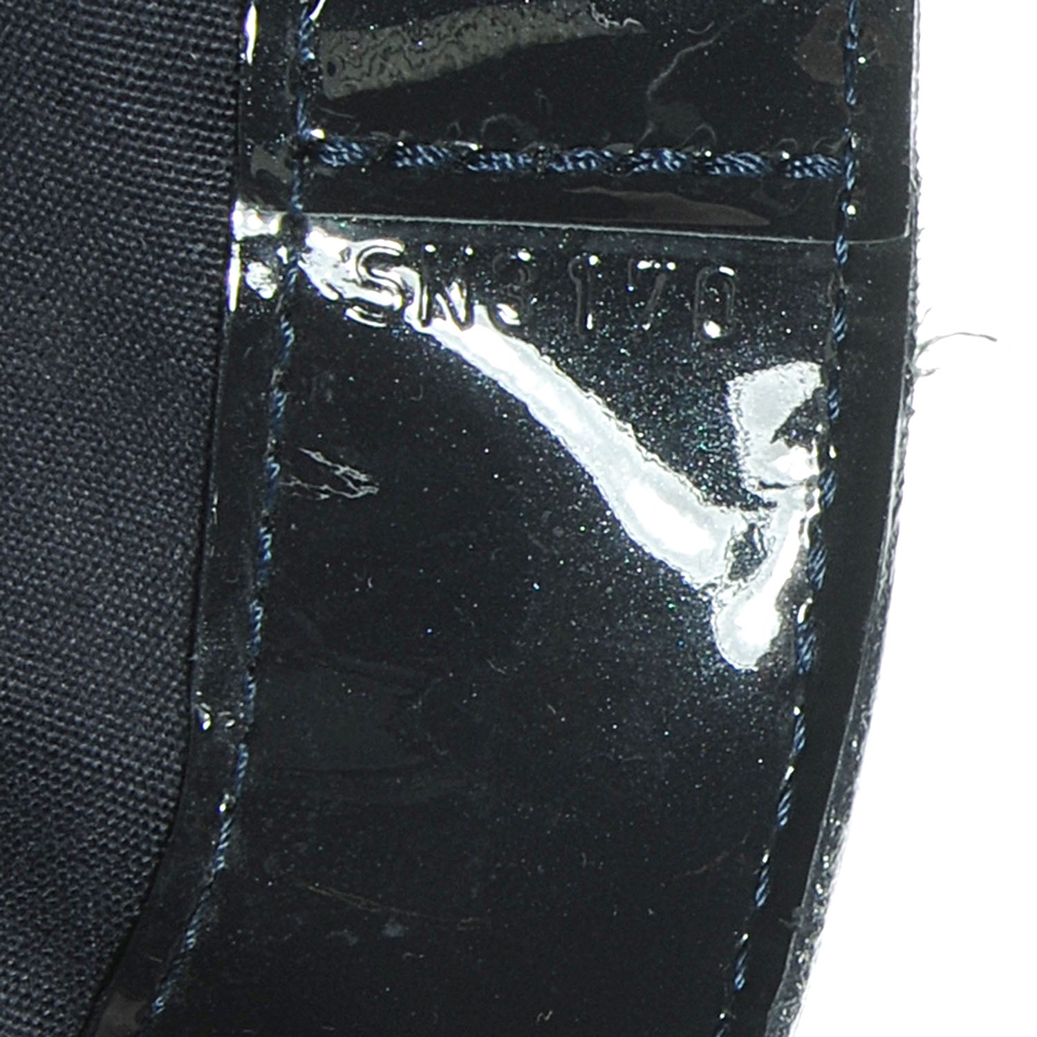 Louis Vuitton Vernis Wilshire MM Blue Infini 8 of 8
