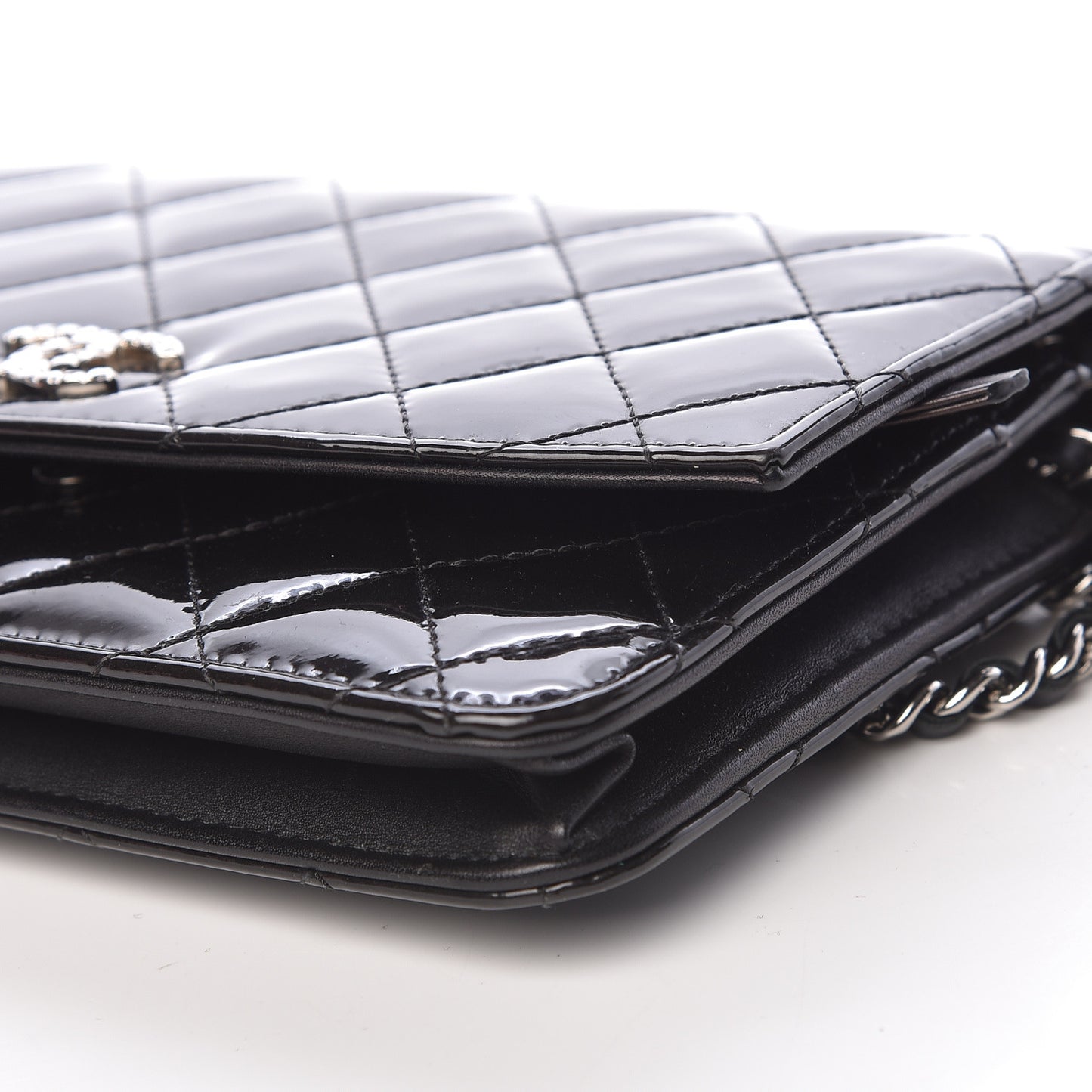 Patent Quilted Brilliant Wallet On Chain WOC Black