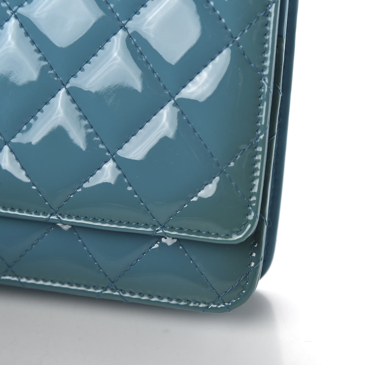 Patent Quilted Wallet On Chain WOC Blue