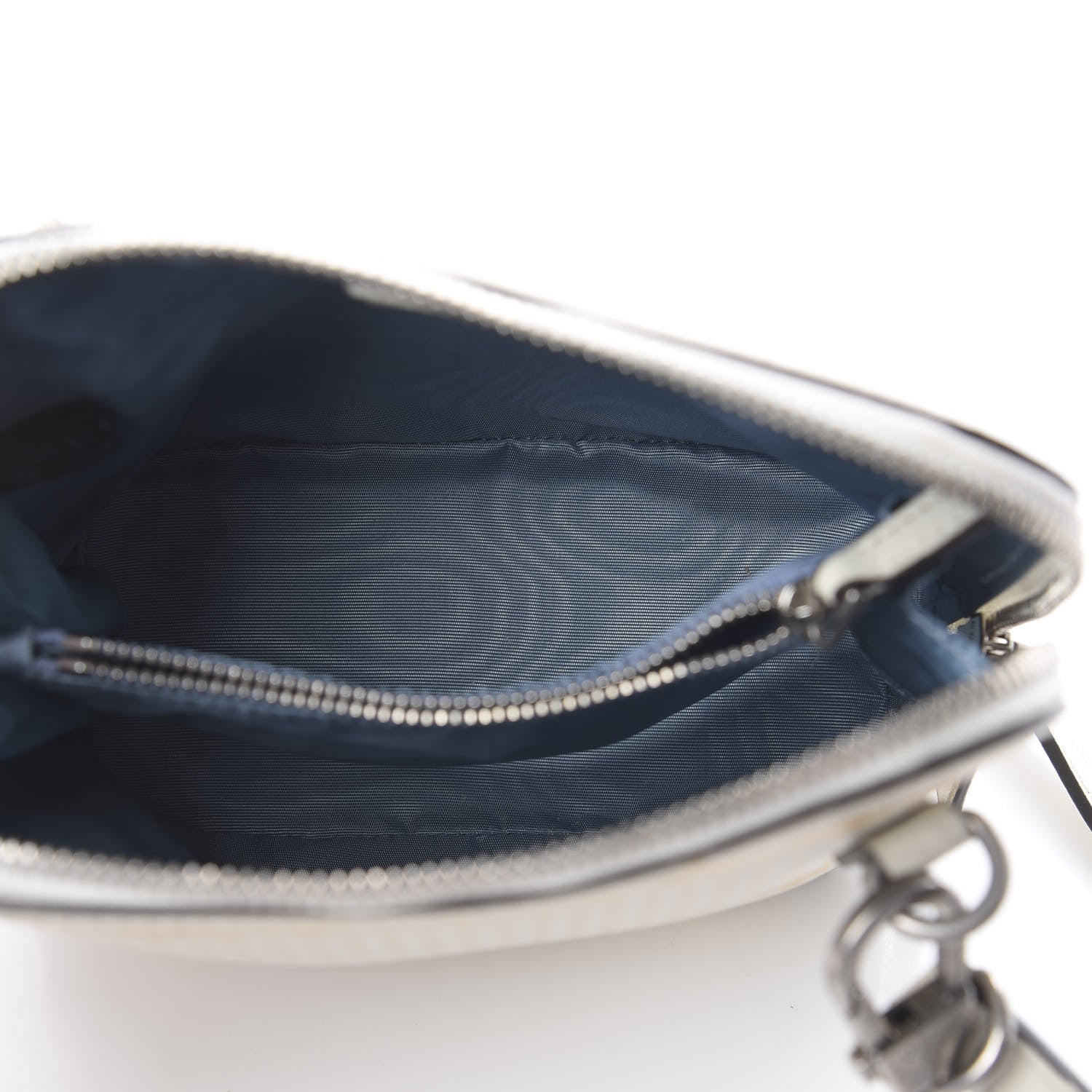 Gucci X SEGA Calfskin GUCCY Stars Mini Dome Shoulder Bag Mystic White Gold 4 of 7