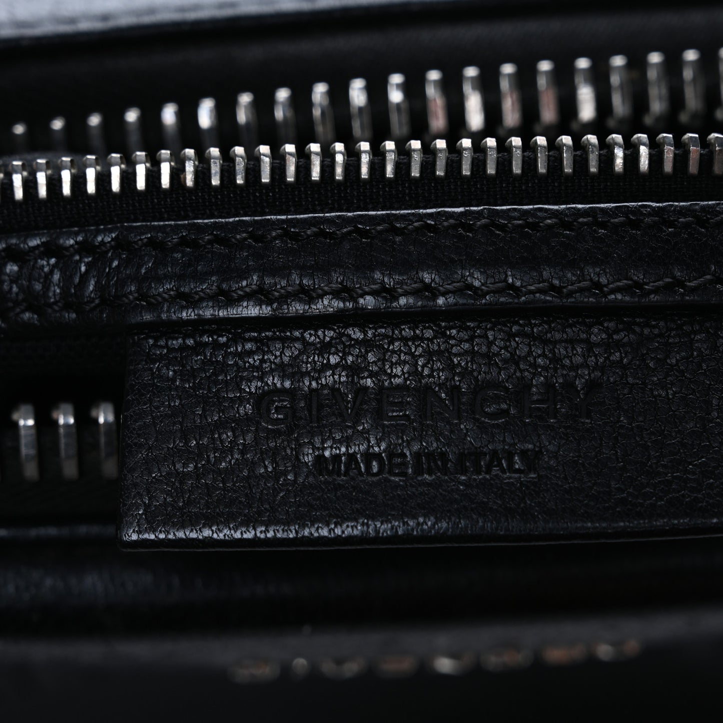 Sugar Goatskin Small Antigona Black