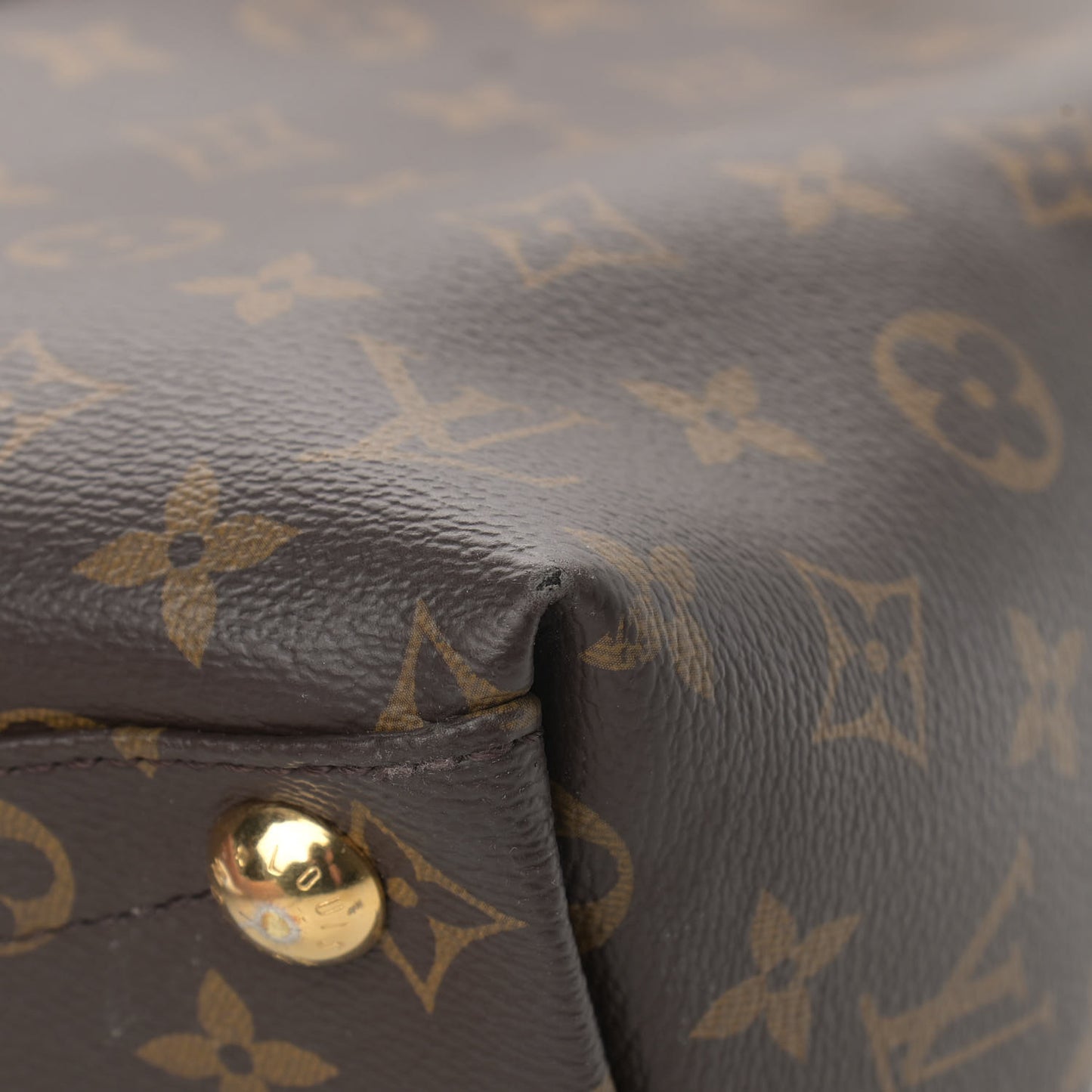 Monogram V Tote MM Black