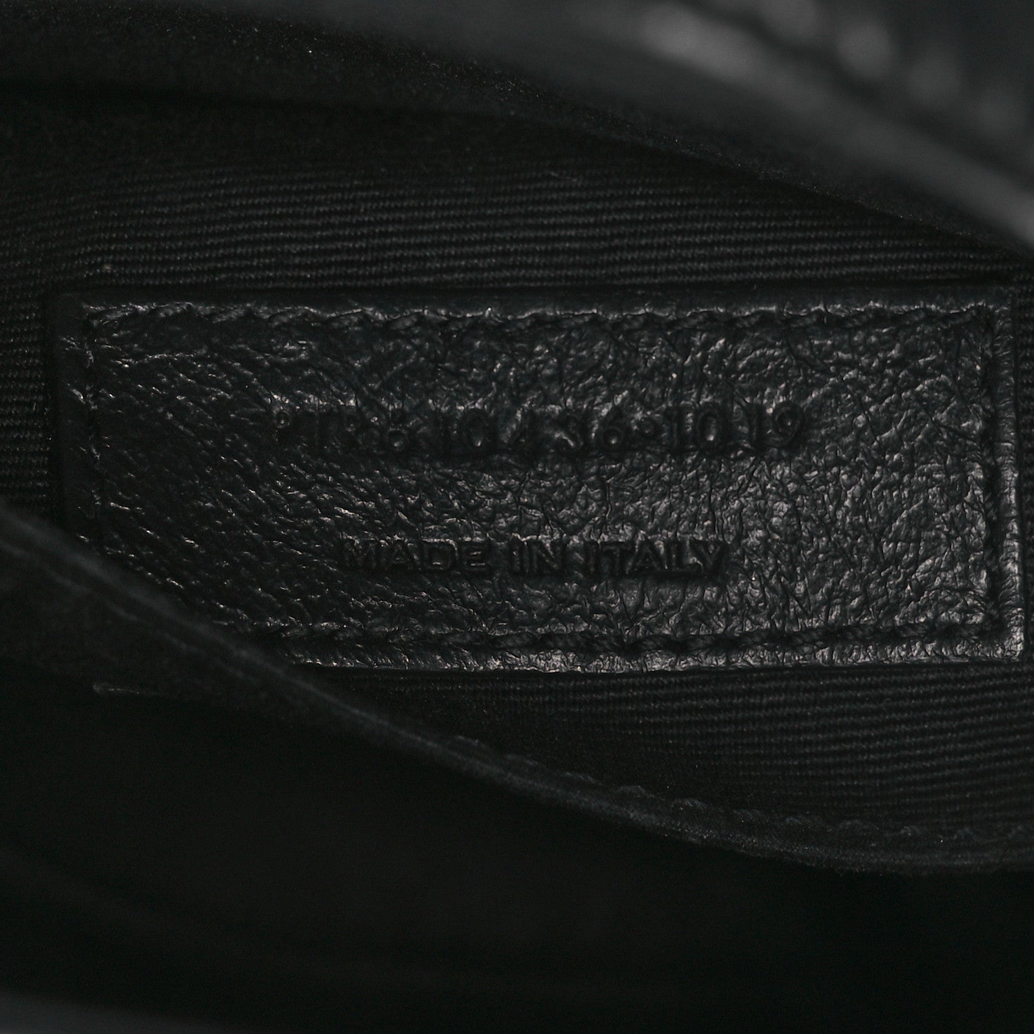 Saint Laurent Calfskin Matelasse Chevron Round Vinyle Camera Bag Black 7 of 13