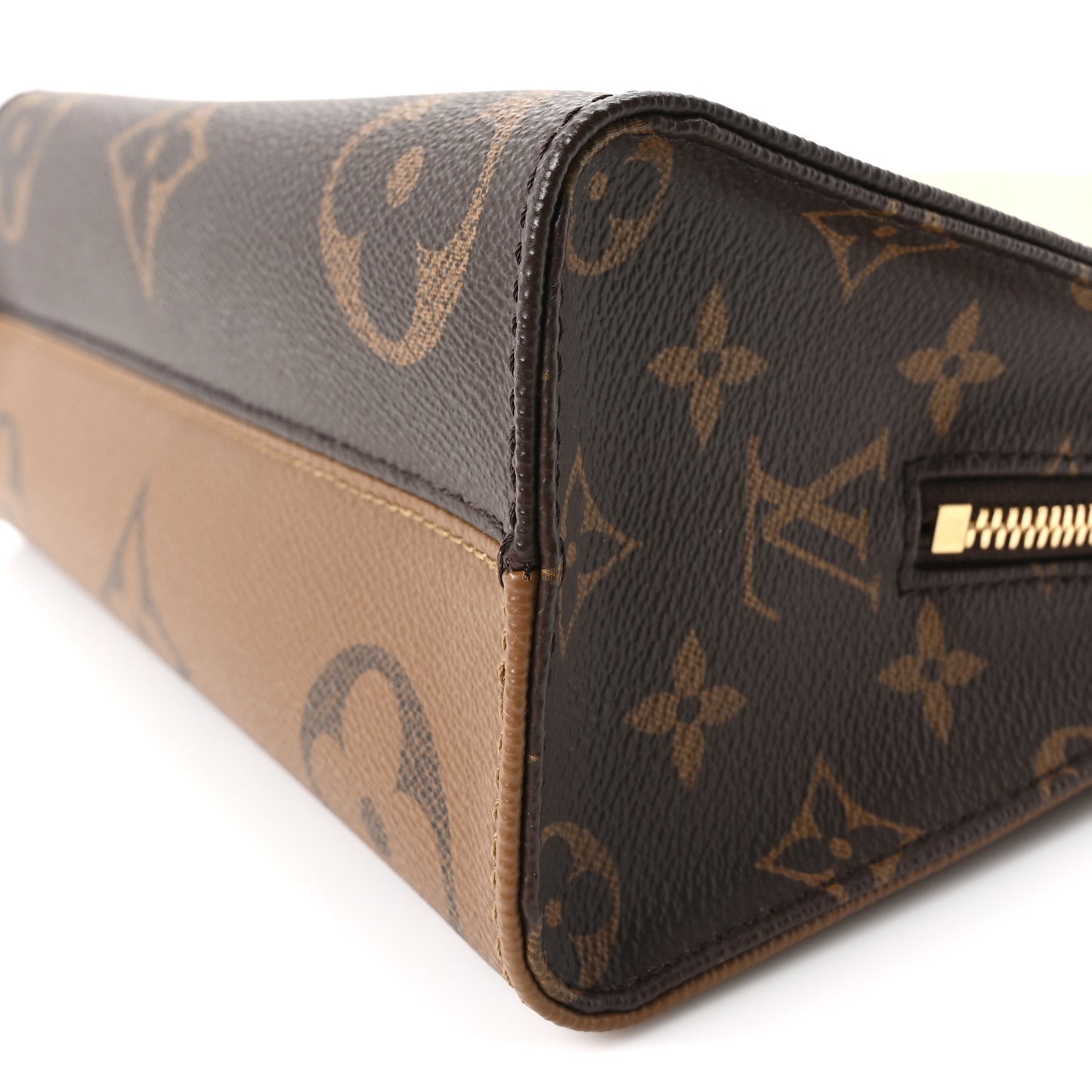 Reverse Monogram Giant OnTheGo East West