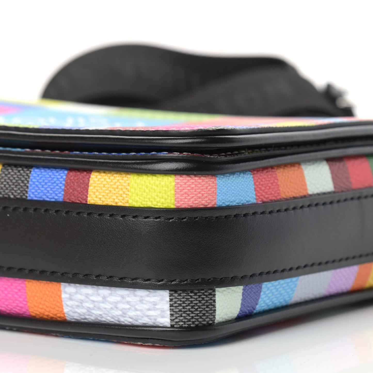 Damier Graphite 3D Studio Messenger Multicolor