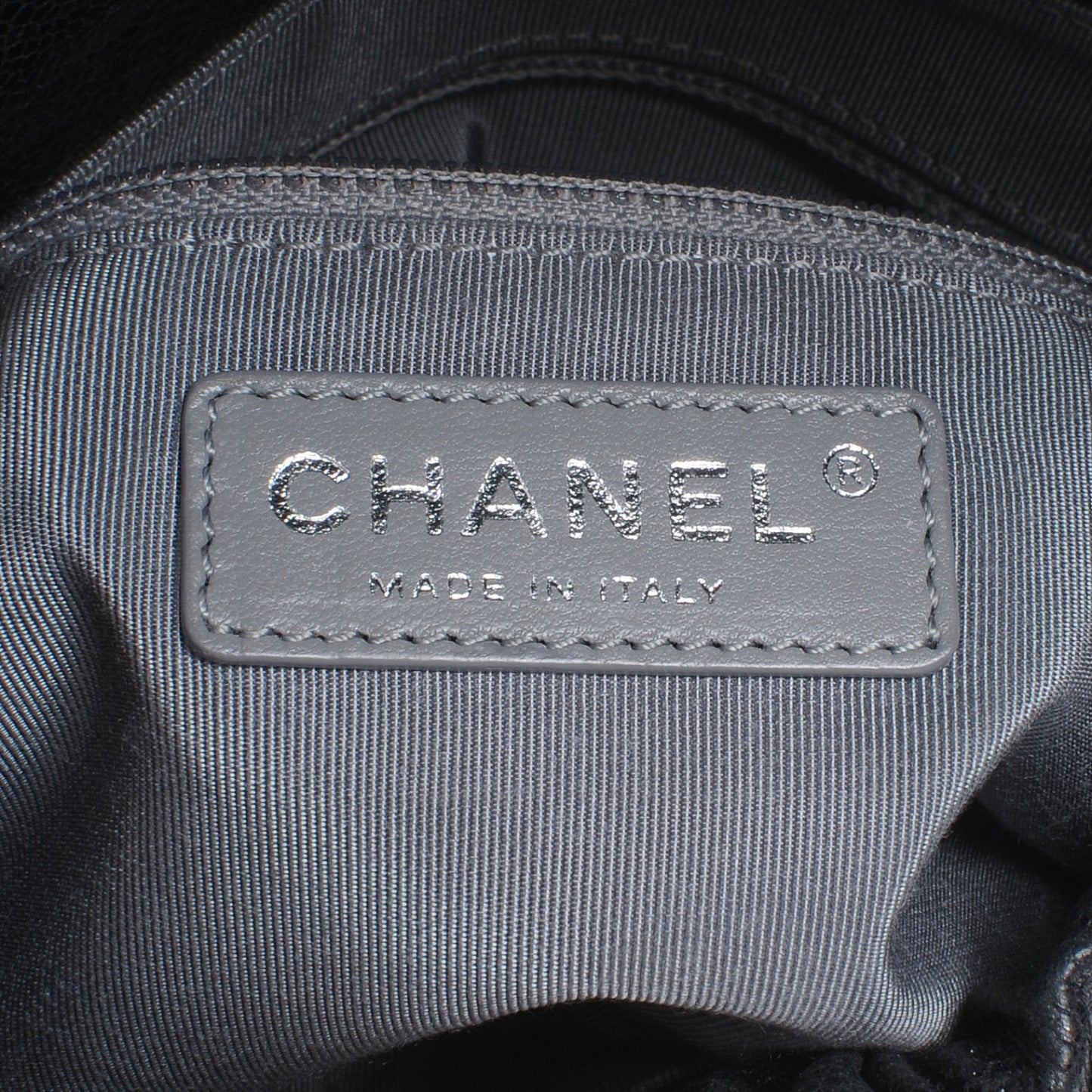 Glazed Caviar Quilted Small Elastic Flap Black